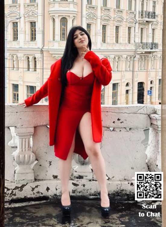 Elevate Your Experience: Opt for Busty Model Escorts in Delhi